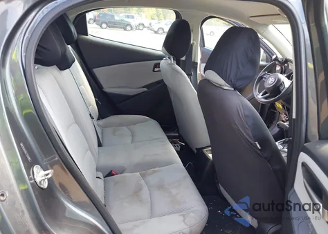 2020 Toyota Yaris Le из США, поврежденный, VIN 3MYDLBJV0LY704094